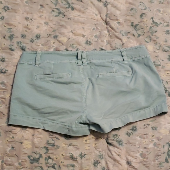 Shorts - Picture 2 of 3